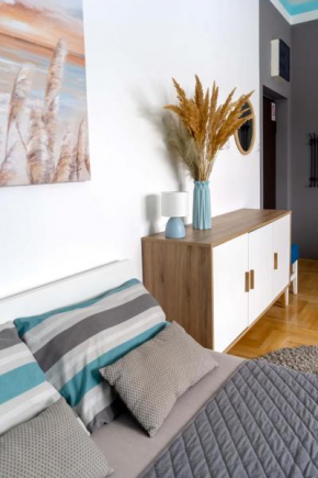 Tiffany Apartment